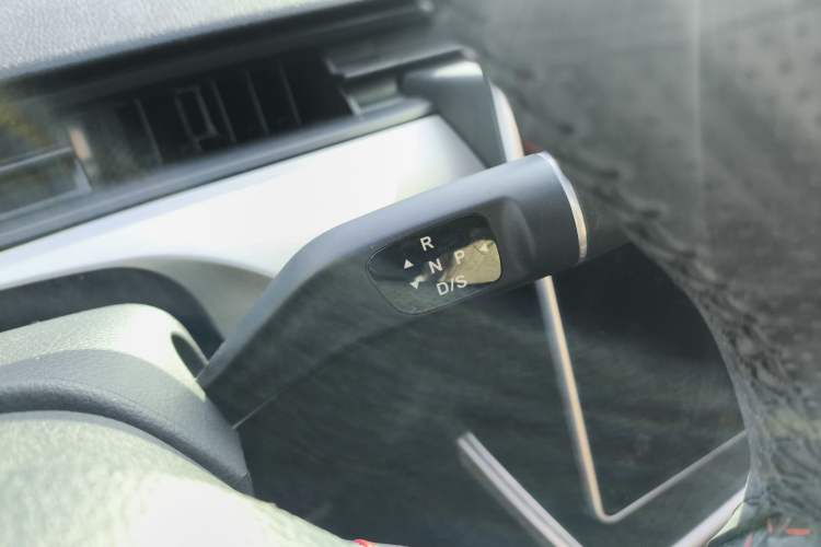 Used NETA V 2021 Long-Range Entertainment Edition Upgrade Model
