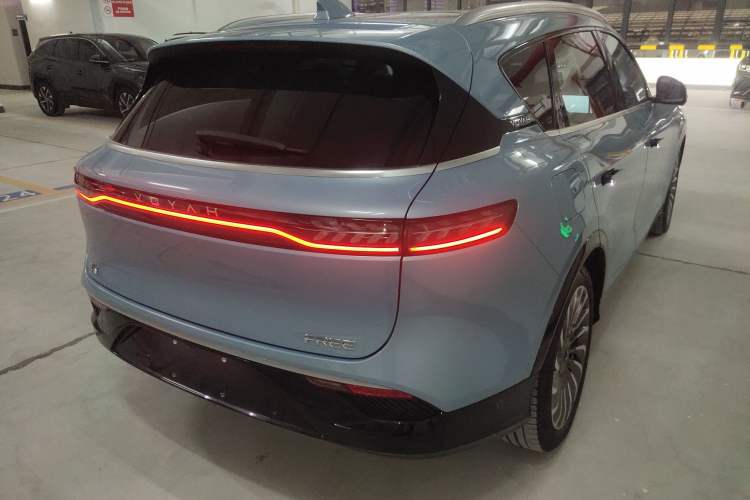 Used VOYAH FREE 2021 Four-Wheel Drive Standard Range-Extended Exclusive Luxury Package
