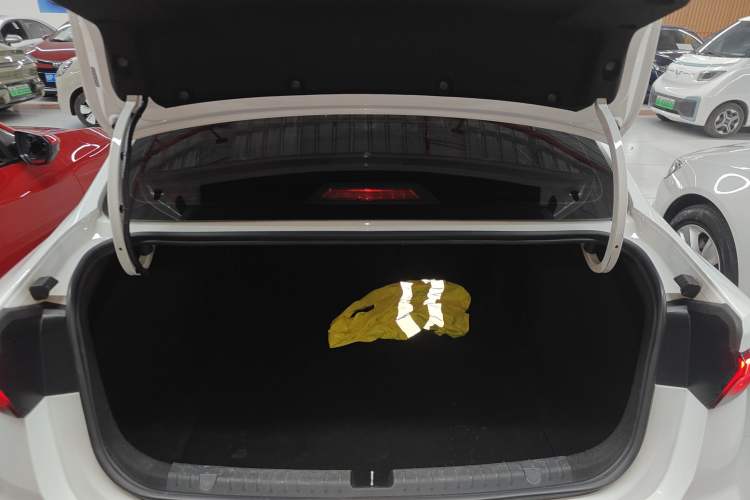 Used Geely Auto Emgrand 2023 4th Generation Champion Edition 1.5L CVT Prestige Model
