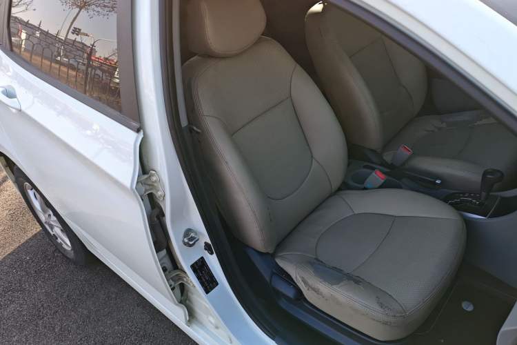 Used Hyundai Verna 2014 1.4L Automatic Smart GLS
