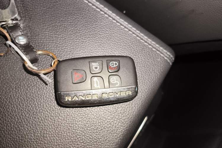 Used Land Rover Range Rover Evoque 2018 240 PS SE DYNAMIC Smart Edition