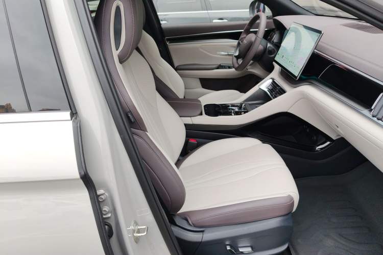 Used BYD Song PLUS New Energy 2025 EV Smart Drive Edition 605km Flagship Model
