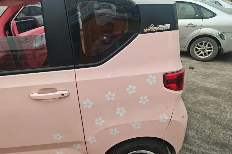 Used Wuling Hongguang MINIEV 2021 Macaron Premium Model – Lithium Iron Phosphate
