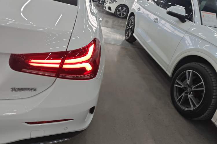 Used Mercedes-Benz A-Class 2022 Revised Version A 200 L Sport Sedan Fashionable Style