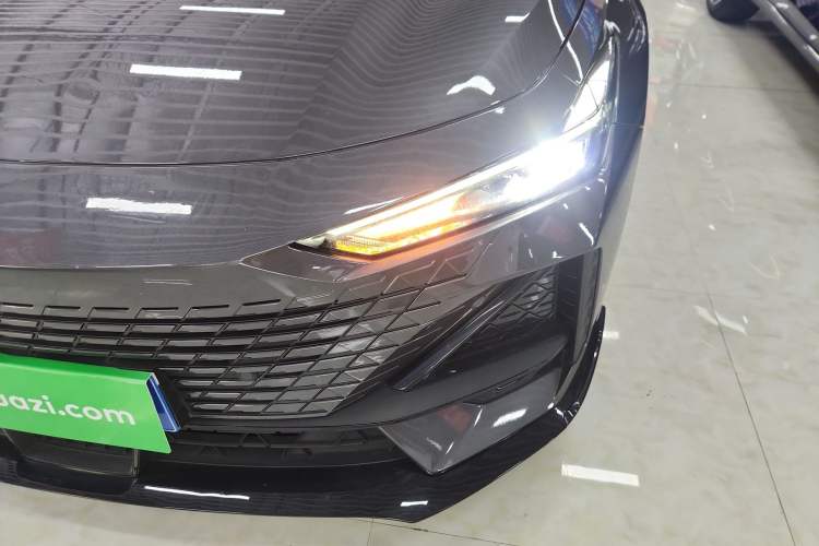 Used Changan UNI-V 2023 1.5T Sport Edition
