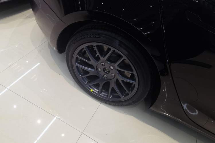 Used Tesla Model 3 2023 Long-Range All-Wheel-Drive Version
