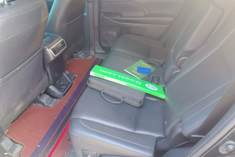 Used Toyota Highlander 2018 2.0T Four-Wheel Drive Luxury Version 7 Seats China VI Standard