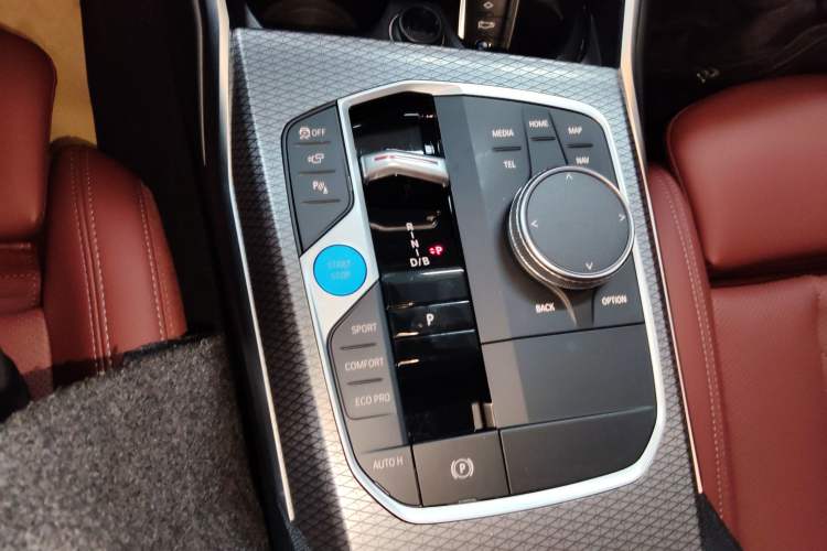 Used BMW i3 2023 eDrive 40 L Midnight Sports Package
