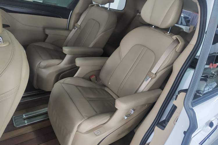 Used Buick GL8 2021 ES Landtrek 653T Smart Luxury Model
