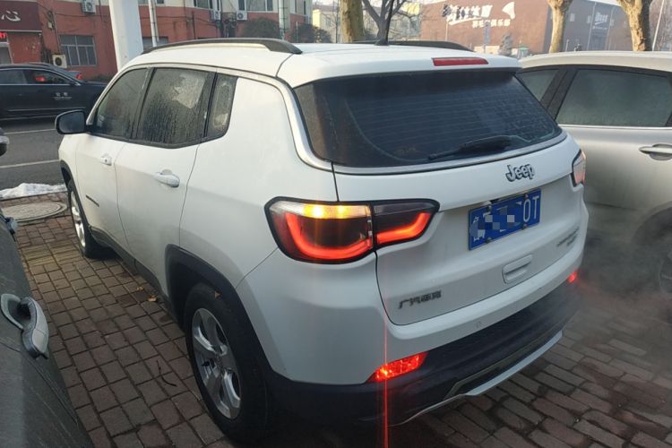 Used  Compass 2017 200T Automatic Enjoyment Version
