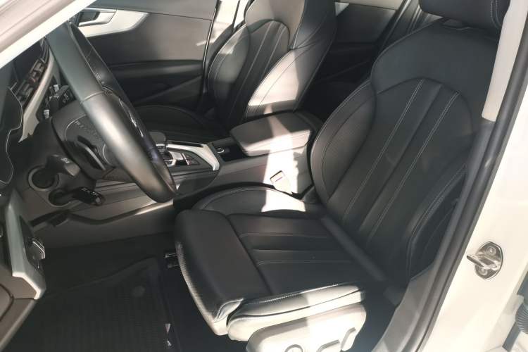 Used Audi A4L 2022 40 TFSI Fashion Dynamic Model