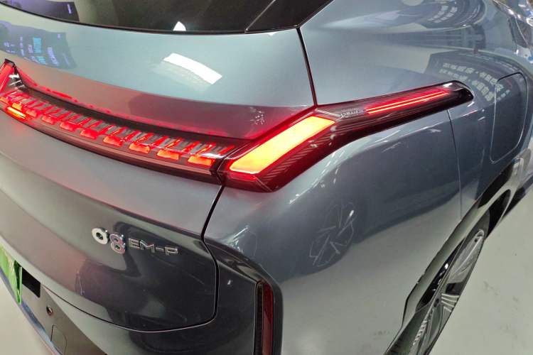 Used Lynk & Co 08 EM-P 2025 220 km All-Wheel-Drive Performance Halo
