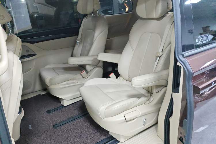 Used Buick GL8 2022 ES Landtrek 653T Luxury Edition