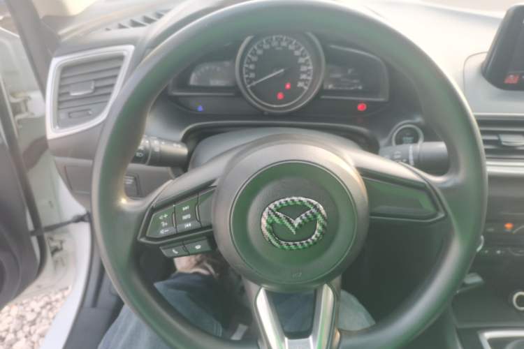 Used Mazda Mazda 3 Axela 2017 Sedan 1.5L Manual Luxury Model Emission Standard China V
