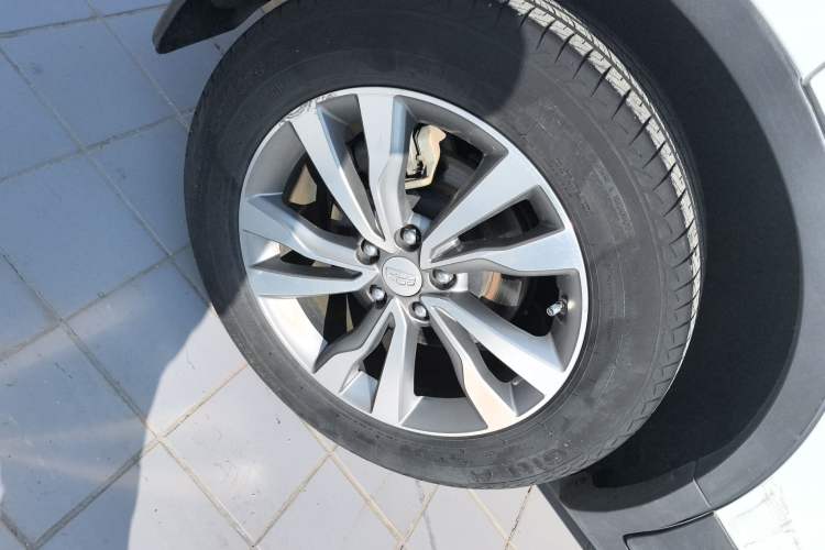 Used Geely Auto Emgrand X7 Sport 2016 1.8TD Automatic ZhiShang Model