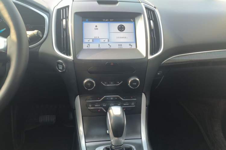 Used Ford Edge 2016 EcoBoost 245 Two-Wheel-Drive Titanium 7-Seater
