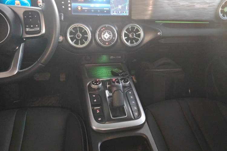 Used Tank 300 2021 City Edition 2.0T—Truly Stylish
