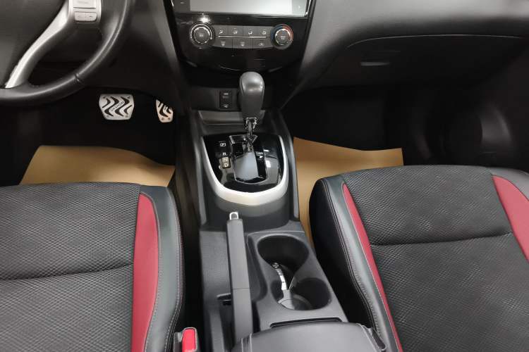 Used Nissan Qashqai 2016 2.0L CVT Luxury Edition
