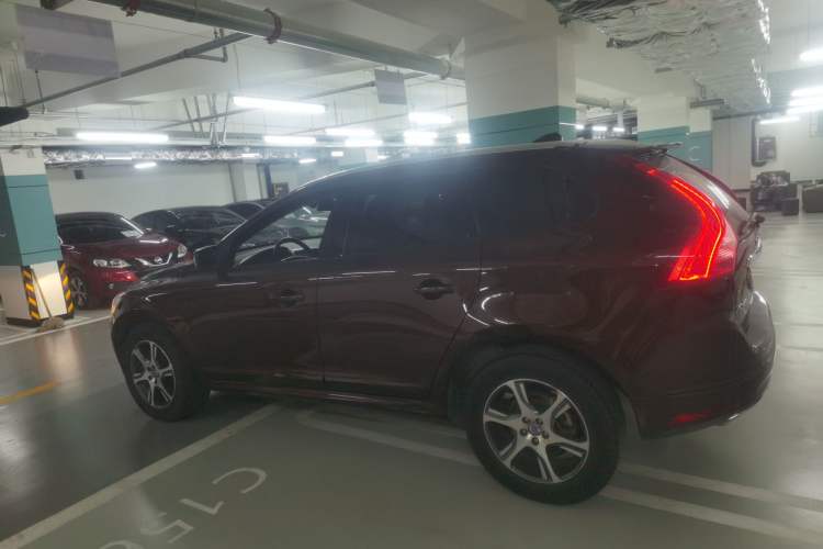 Used Volvo XC60 2014 T5 Zhiyi Edition
