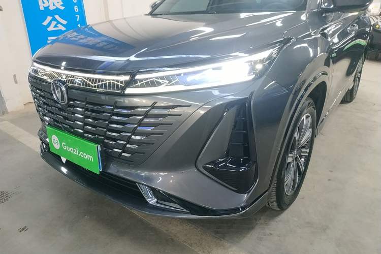 Used Changan CS75 PLUS 2023 3rd Generation 1.5T Automatic Prestige Model
