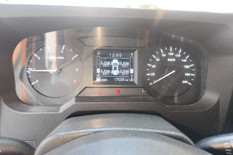 Used  212 Classic 2023 Sniper 2.4T Manual Light-duty Model
