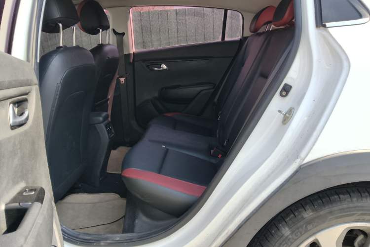 Used Kia KX Cross 2017 1.4L AT GLS