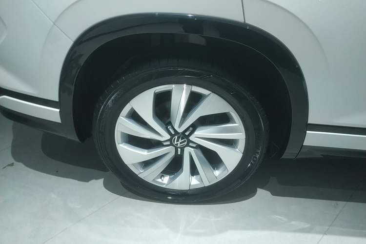 Used Volkswagen Tayron X 2020 330TSI Two-Wheel Drive Luxury Smart Connectivity Version
