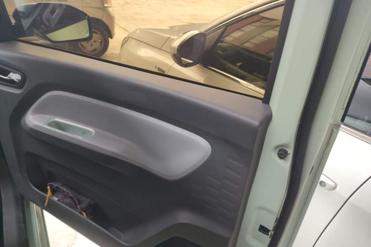 Used Wuling Hongguang MINIEV 2021 Macaron Premium Model – Lithium Iron Phosphate
