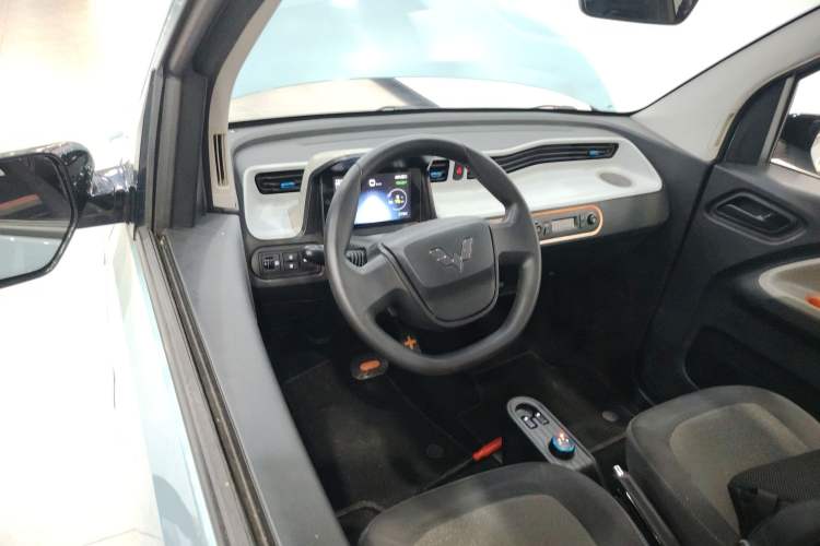 Used Wuling Hongguang MINIEV 2021 Macaron Sandwich Model 170 km Lithium Iron Phosphate
