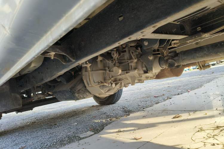 Used Jinbei Gold Card S6 2023 1.6L Manual Double-Cab Standard Version with 3.0-Meter Cargo Bed SWD16MS