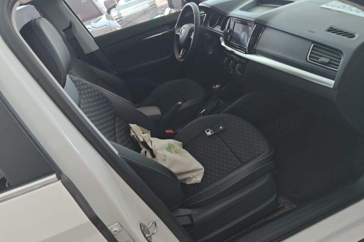 Used Skoda Kamiq 2018 1.5L Automatic Comfort Edition China VI Standard
