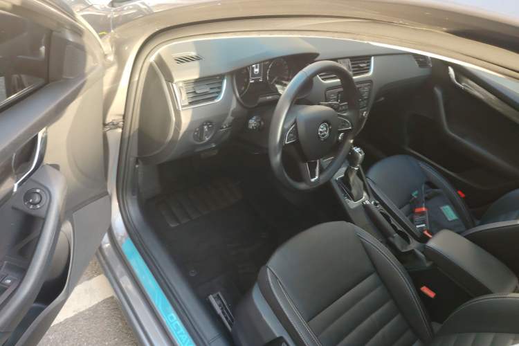 Used Skoda Octavia 2017 1.6L Automatic Smart Drive Edition
