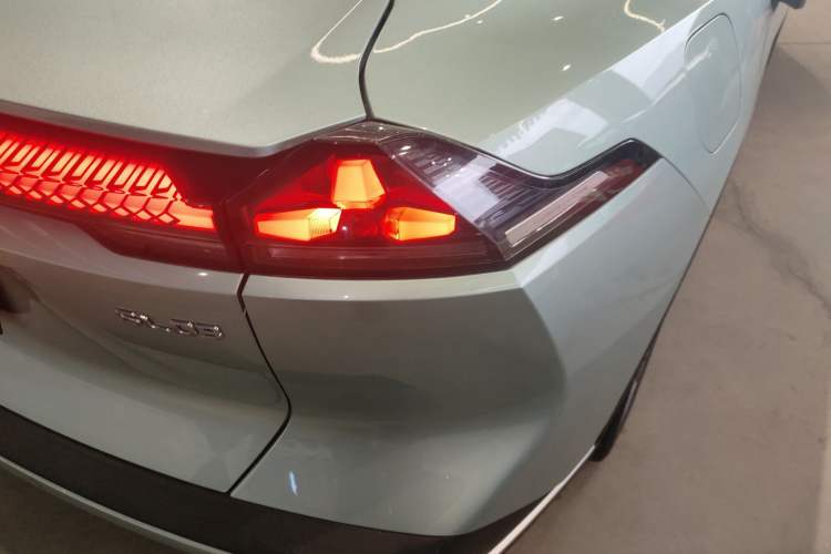 Used  SL03 2022 1.5L 1200 Extended-Range Version