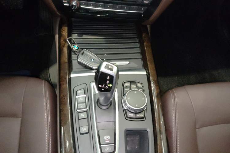 Used BMW X5 2015 xDrive28i
