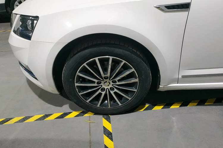 Used Skoda Octavia 2019 1.5L Automatic Smart Drive Luxury Edition China V Standard