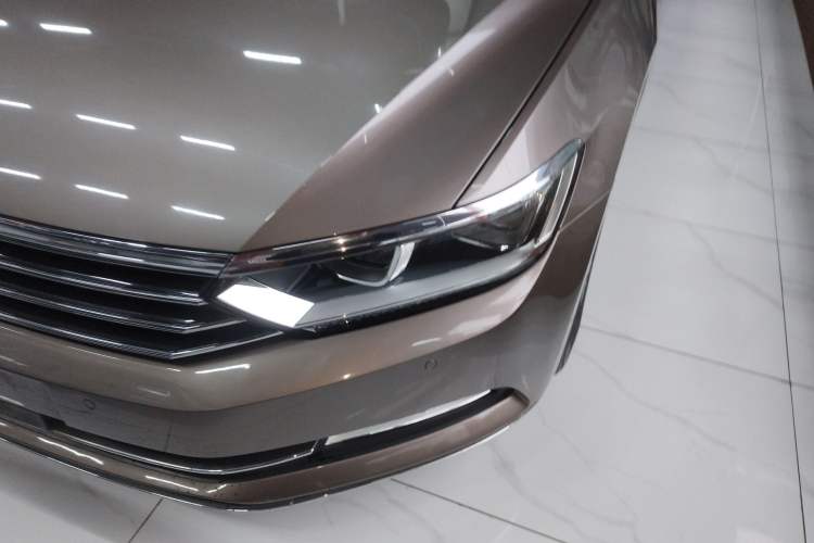 Used Volkswagen Magotan 2018 Facelift 330TSI DSG Luxury Model
