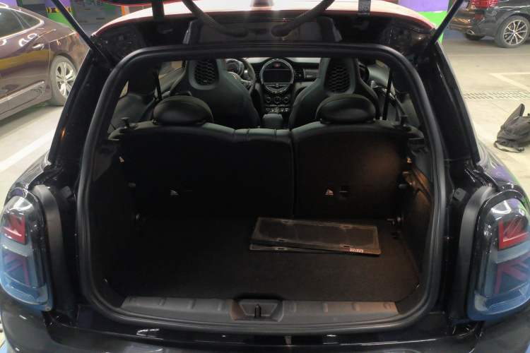 Used MINI JCW 2017 2.0T JOHN COOPER WORKS Avant-Garde
