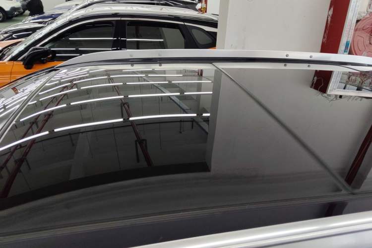 Used Cadillac XT4 2018 28T Two-Wheel Drive Leading Version
