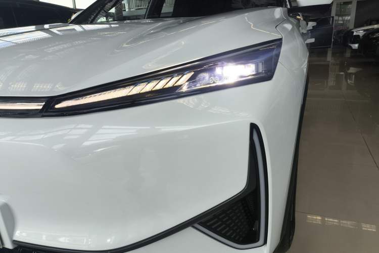 Used Dongfeng Aeolus L7 New Energy 2025 205 Ultra-Long Range Deluxe Edition
