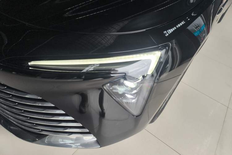 Used Buick LaCrosse 2025 28T Platinum Edition
