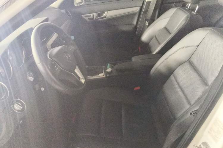 Used Mercedes-Benz C-Class 2011 C 200 Fashion Travel Edition