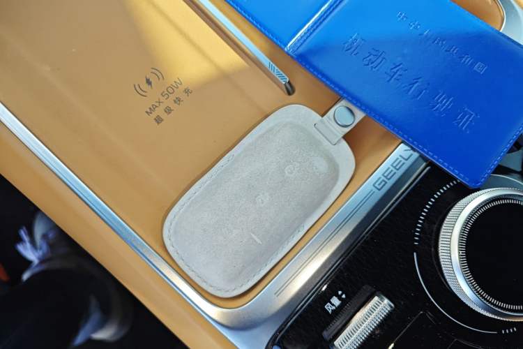 Used  Galaxy Xingjian 7 EM-i 2025 120km Flagship Edition
