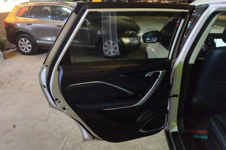 Used Geely Auto Jiajie 2023 Geely Jiaji L 1.5TD DCT Luxury Model