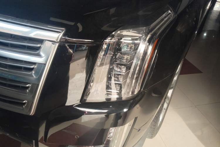 Used Cadillac Escalade 2017 6.2L ESV Platinum Edition Extended Model