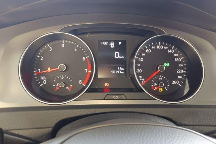 Used Volkswagen Golf 2015 1.6L Automatic Fashion Model
