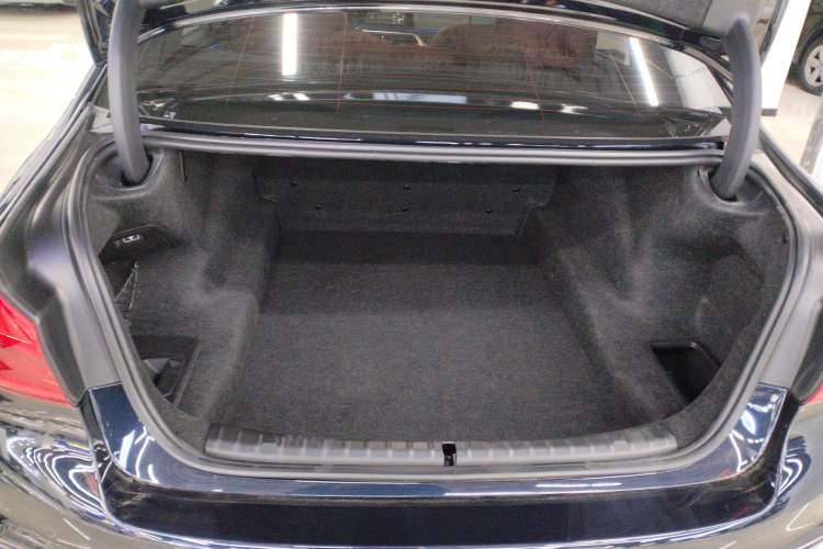 Used BMW 5 Series 2018 530Li Leading Model M Sport Package
