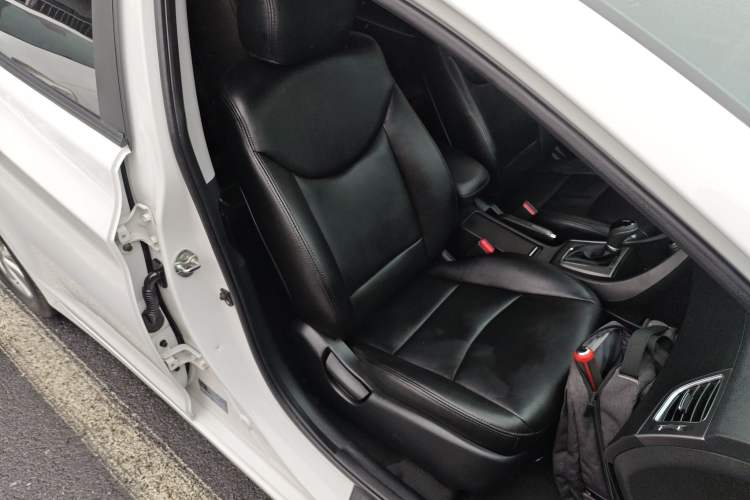 Used Hyundai Elantra (5th Generation / Langdong) 2015 1.6L Automatic Fashion Model
