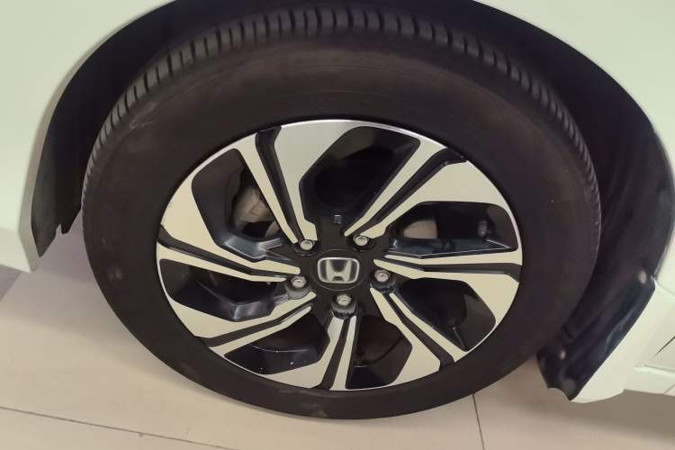 Used Honda Crider 2016 1.8L CVT Luxury Edition
