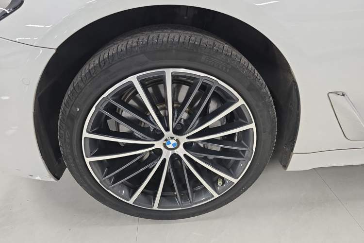 Used BMW 5 Series 2023 Restyled 530Li Leading Edition M Sport Package
