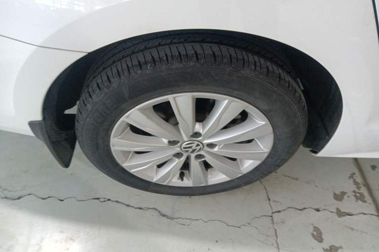 Used Volkswagen Sagitar 2015 230TSI Automatic Comfort Version
